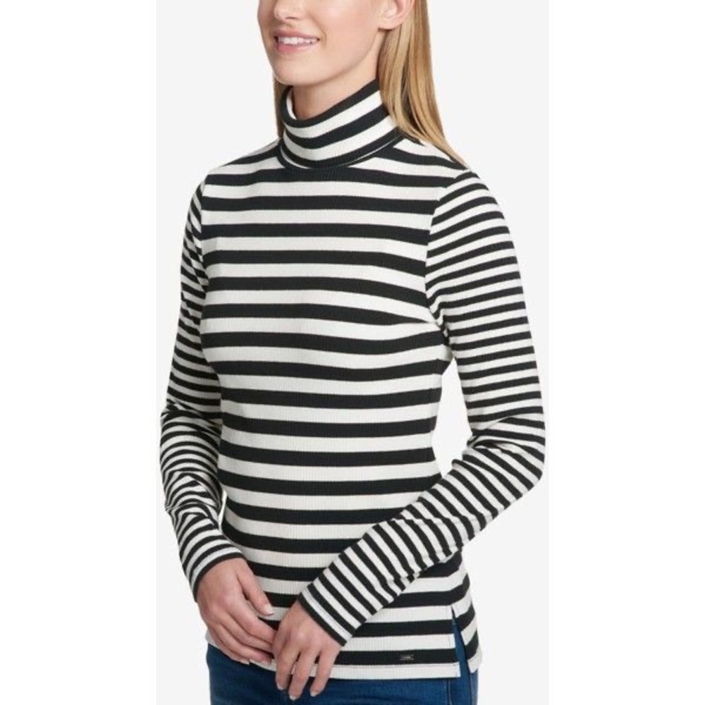 Tommy Hilfiger Turtle Neck Women's Size Medium.